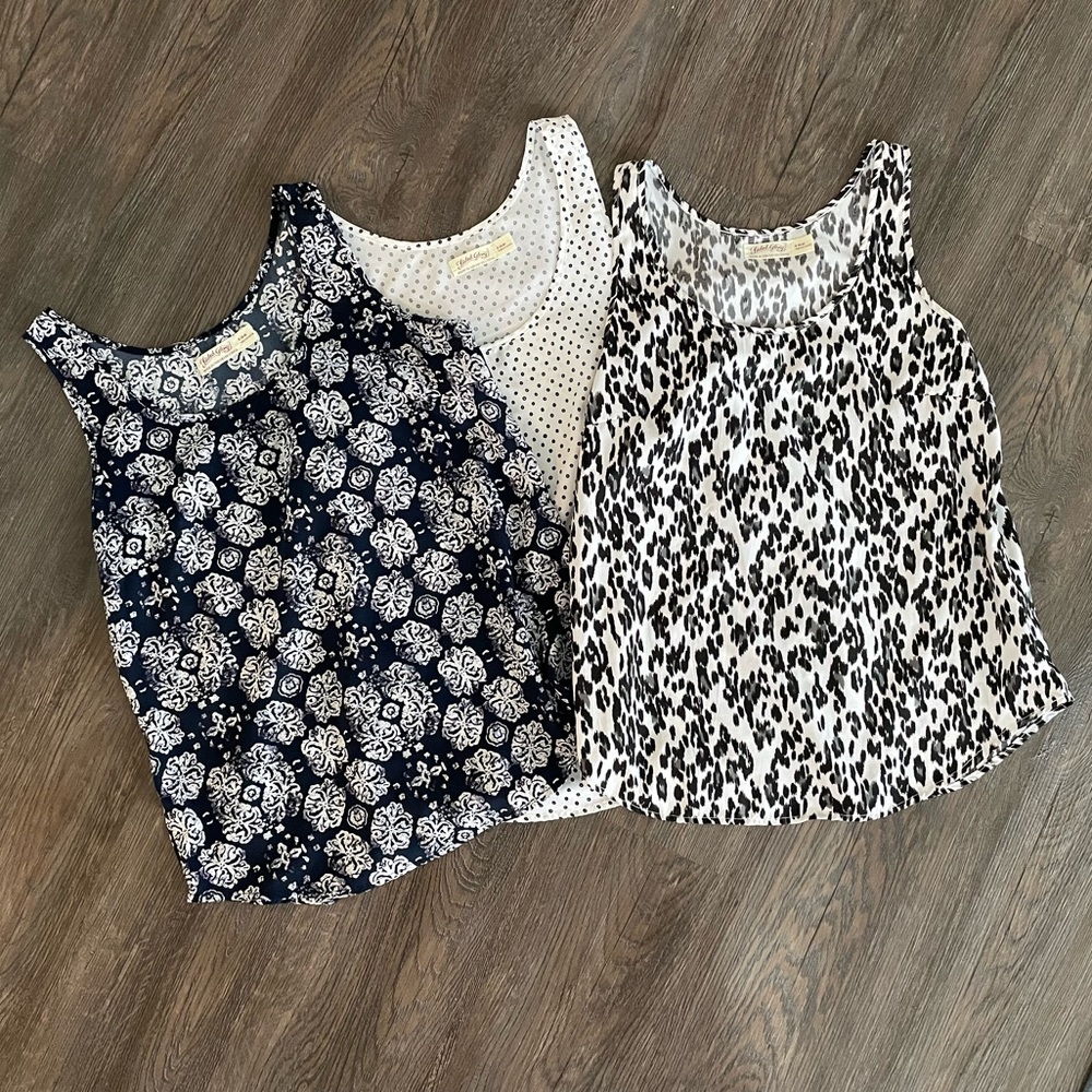 Set of 3! Womens tank tops